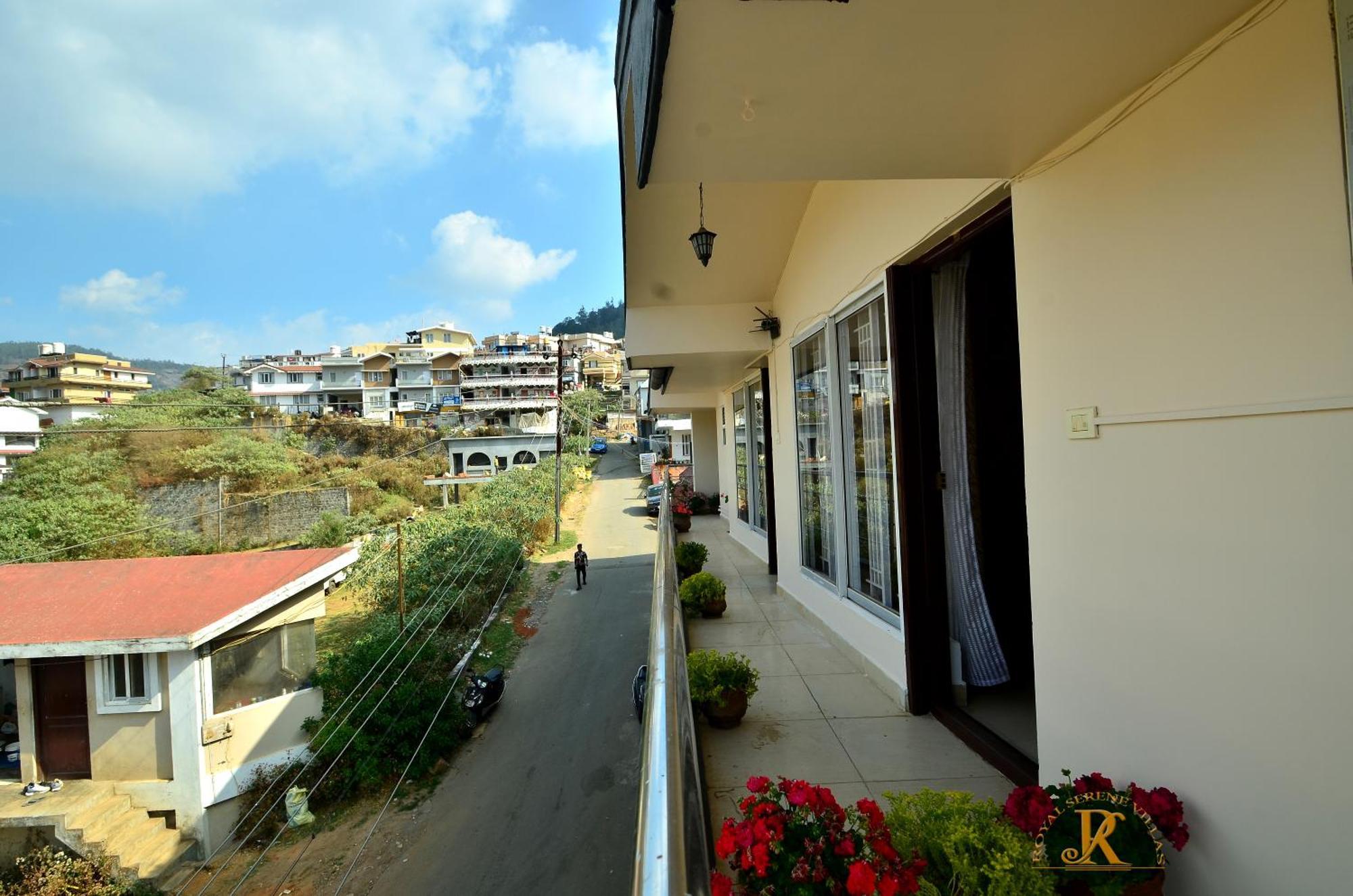 Royal Serene Villas Утакаманд Экстерьер фото